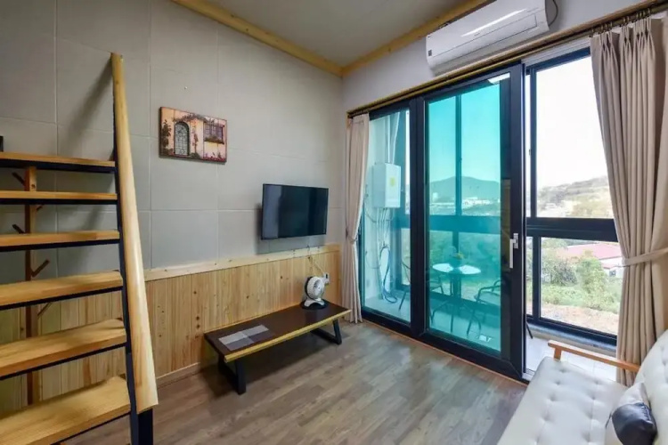 Yeosu Chunghong Pension