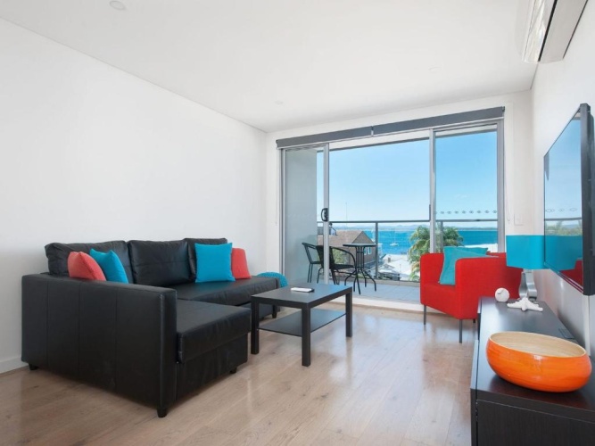 2 Bedrooms Apartment