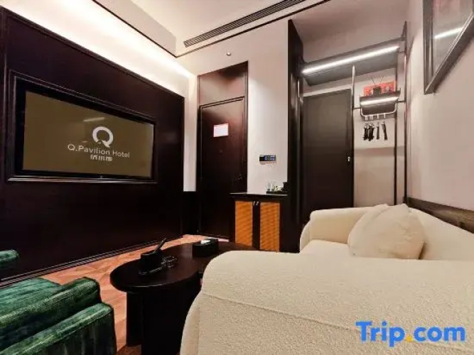 Q.Pavilion Hotel