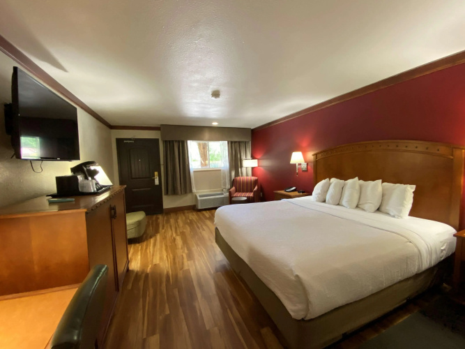Best Western Plus Greenwell Inn