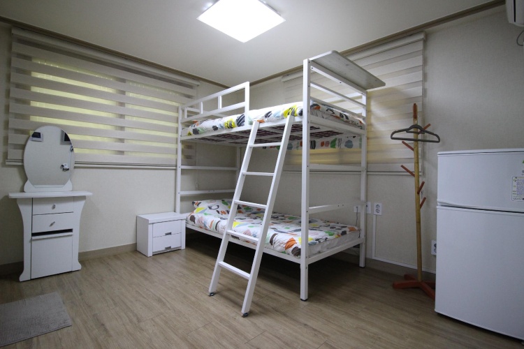 1 Bedroom Economy Twin room