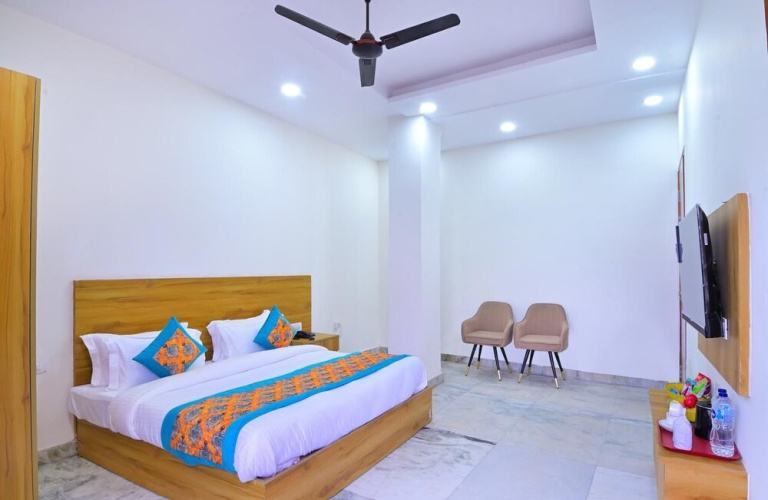 Hotel The Param Continental
