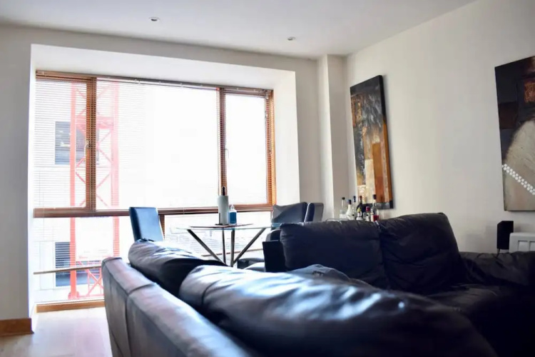 Spacious Ifsc 2 Bedroom Flat With Balcony