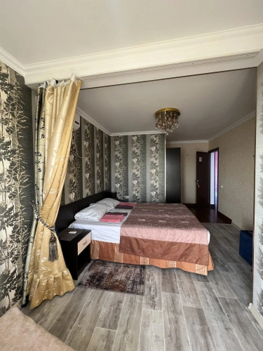Standard Quadruple room with view