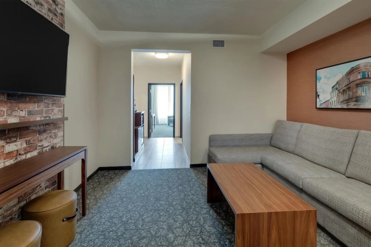 2 Bedrooms Double Suite
