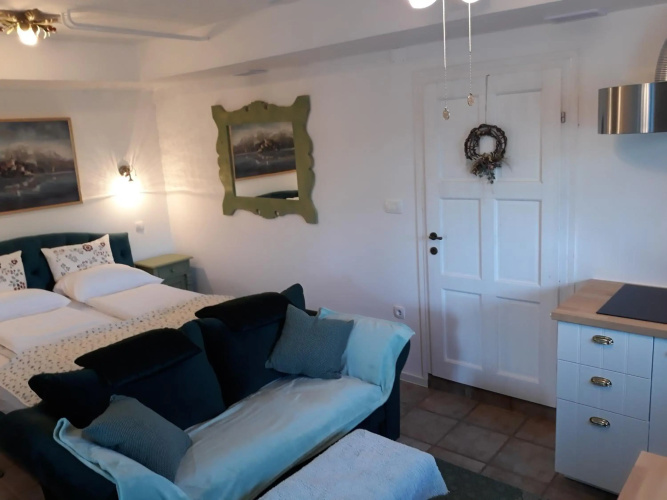 Pletna Lake View Apartment (Ground Floor)