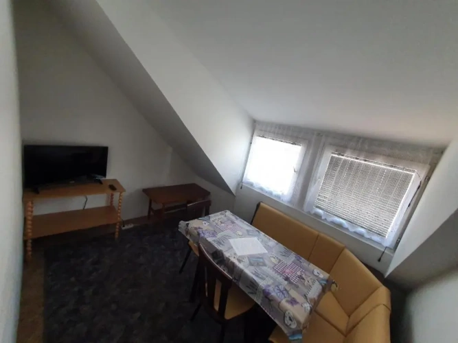3 Bedrooms Apartment
