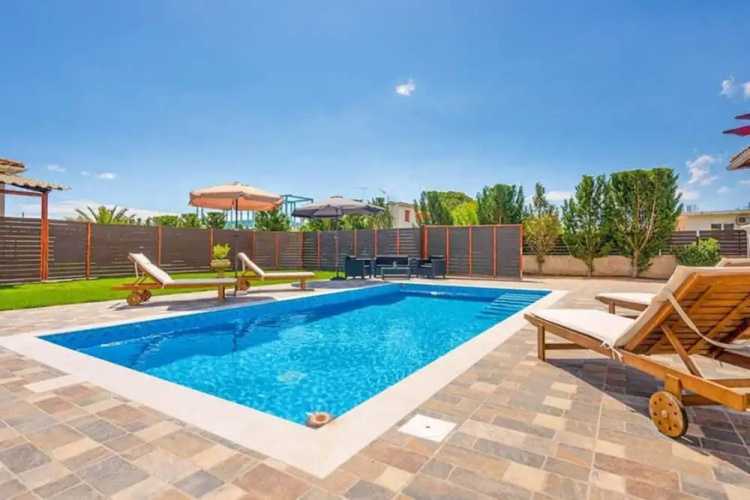 Villa Bora With Private Pool