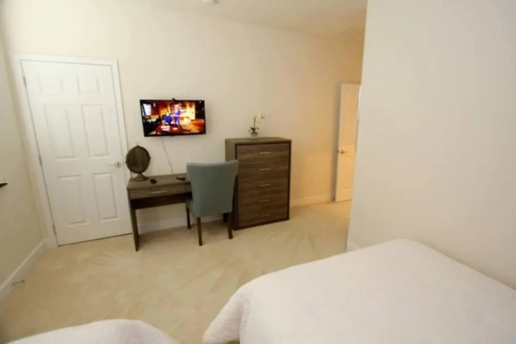 Inviting 3-bed House in Clermont