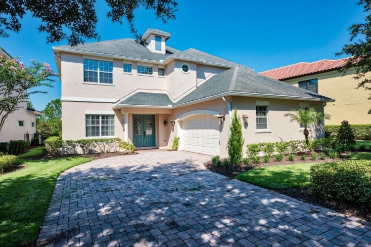 This 7 bed villa's interior is beautiful