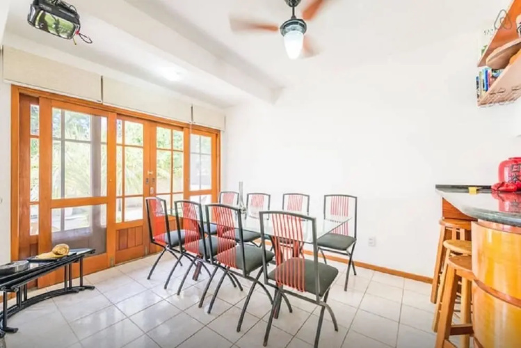 Quartos na Praia Mole