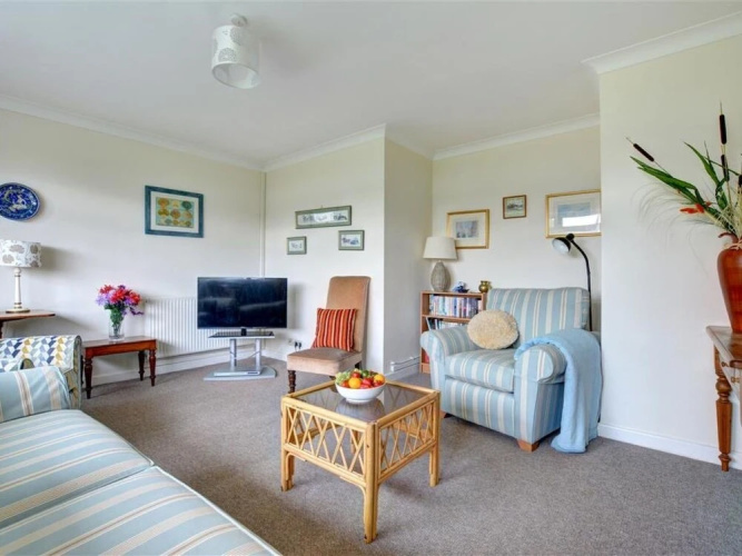 Holiday Home Crescent