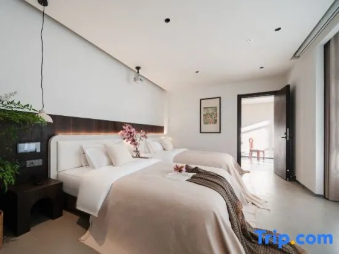 Twin Cottage