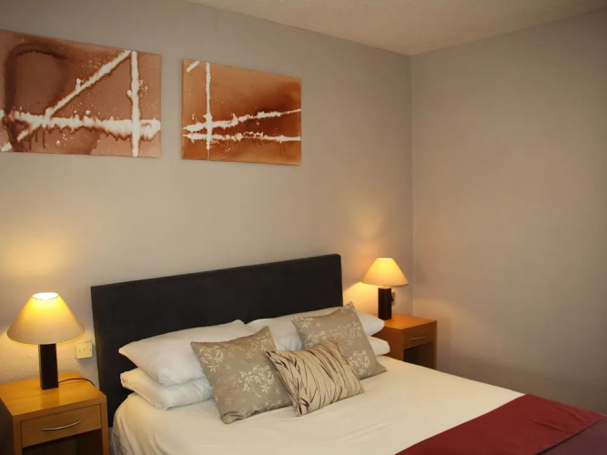 Nanhoron Arms Hotel