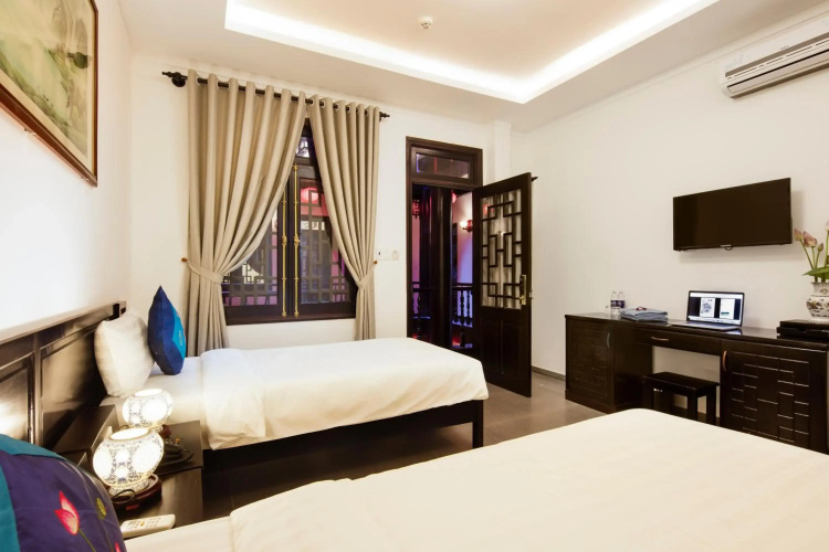Phu House Hostel