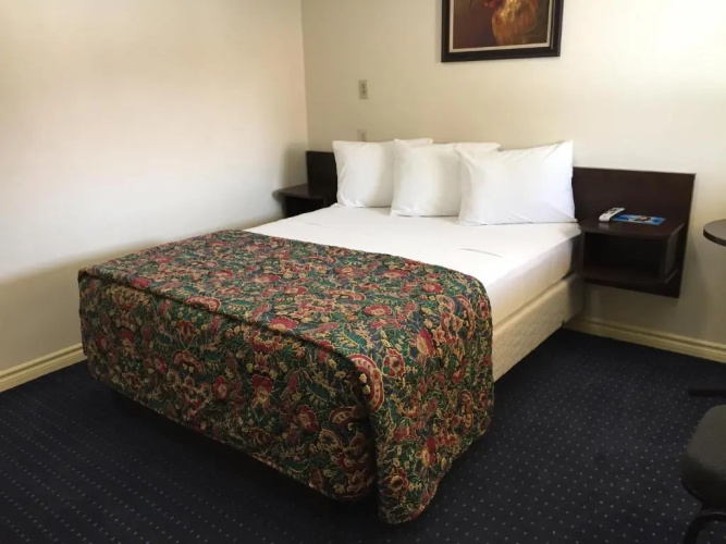 Mayfair Passport Inn