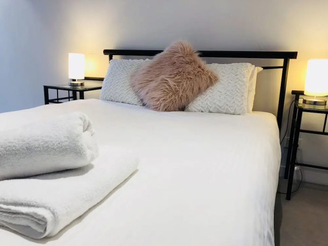 Level 8 Marvelous Apartment with pool access