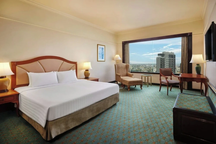 Deluxe Double room with city view