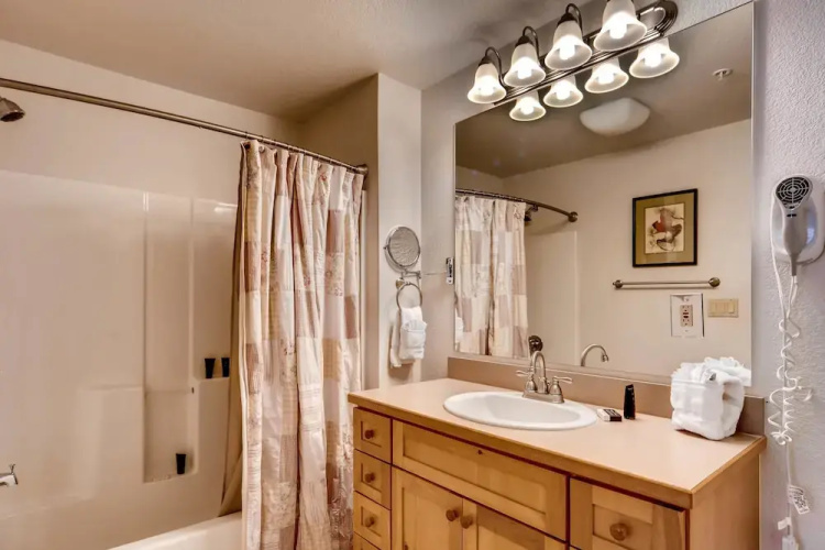 Keystone Townhouse on Snake River by RedAwning