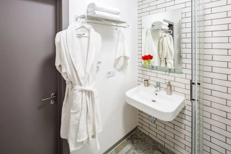 Apart Hotel Code 10