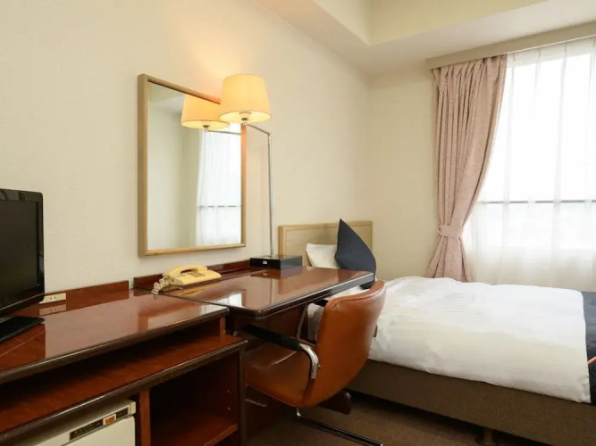 Oyo Ueda Station Hotel