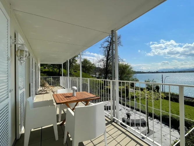 3 Bedrooms Apartment