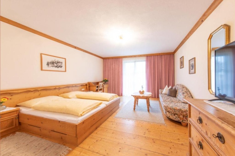 Standard Double room with mountain view