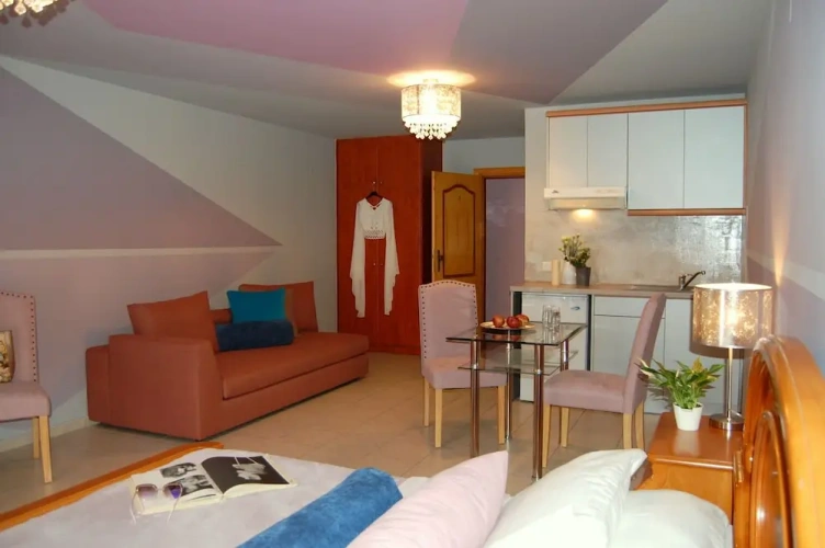 1 Bedroom Luxury Triple room with balcony and with city view