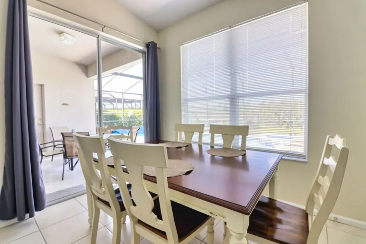 Fun & Privacy at Windsor Palms