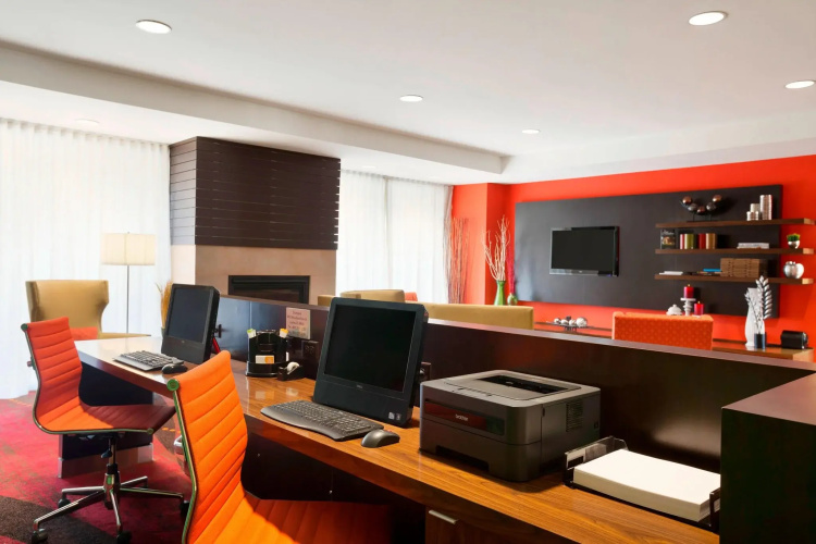 Courtyard by Marriott Layton