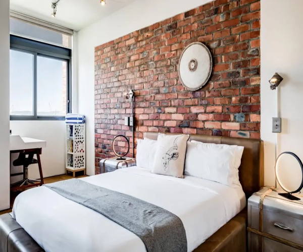 702 Metropolitan in Cape Town