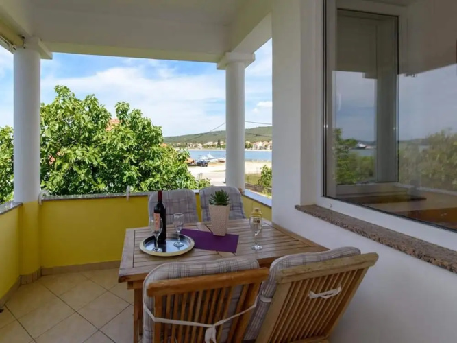 Alluring Apartment in Sukošan near Sea