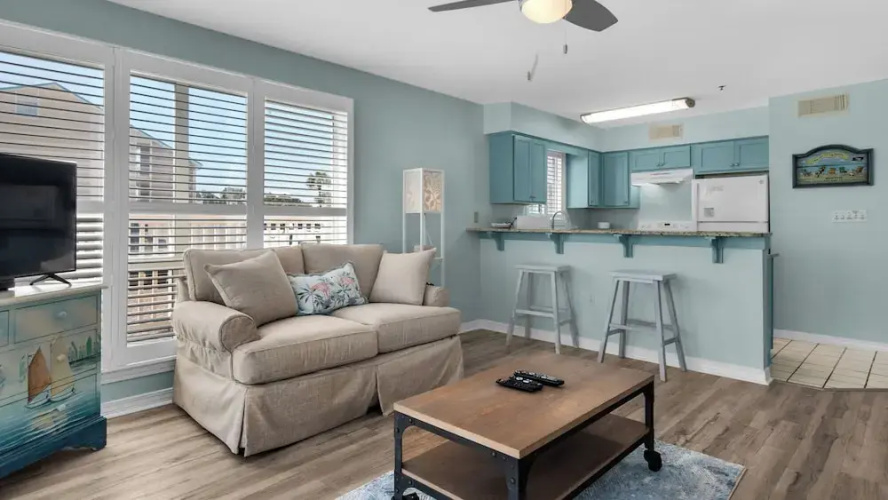 Crystal Sands 112b: Beachfront Condo With Front-row Gulf Views