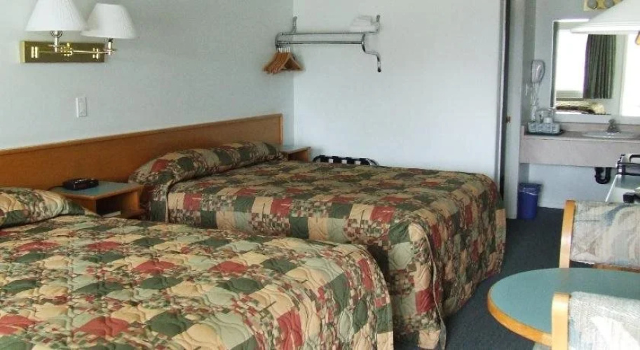 Ponderosa Motor Inn