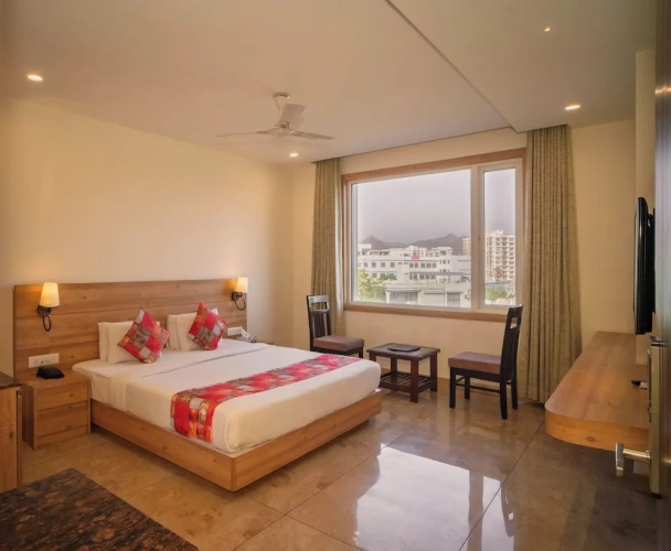 Superior Double room with city view