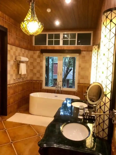 Double Suite