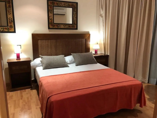 Hotel V Ciudad