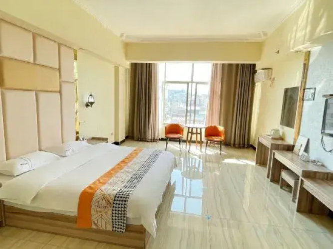 Luodian Chaohui Hotel