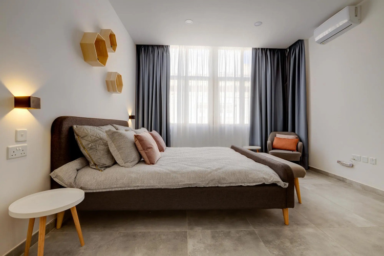 Perfect Location, Modern 2BR Apartment