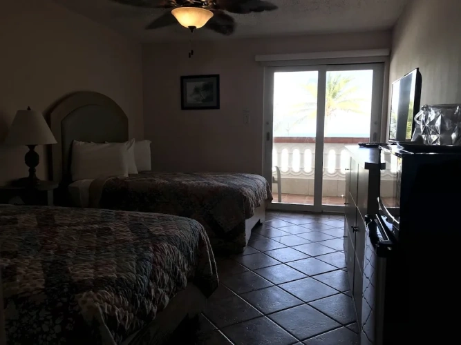 Deluxe Quadruple room with ocean view