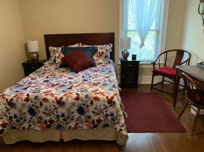 Nap N Nosh Bed and Breakfast