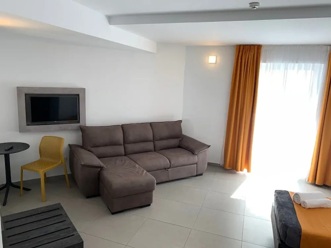 Life Inn Suites