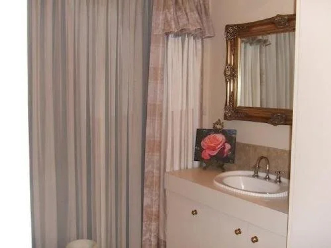 83 on Swan B&B