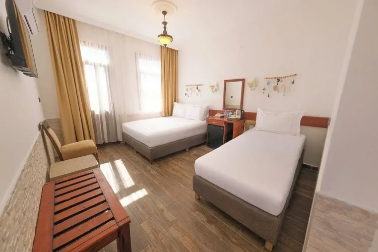 Standard Club room
