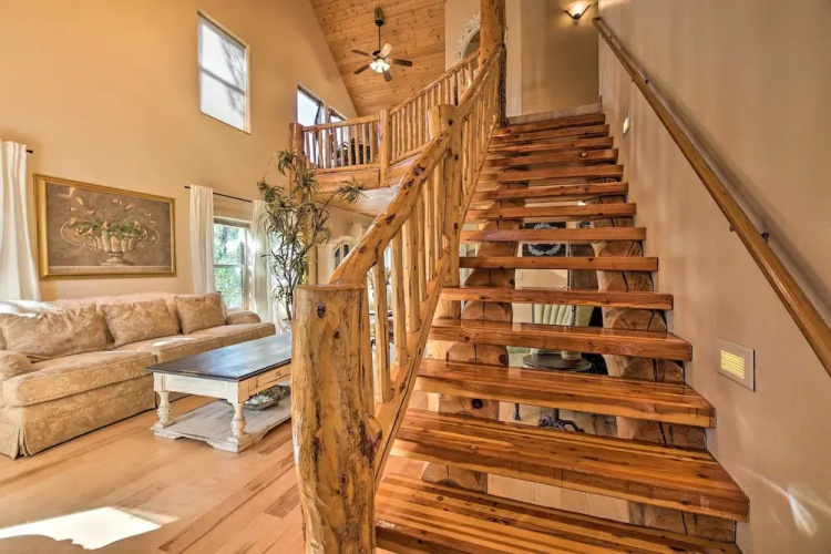 < 2 Mi to Hikes & Shops: Show Low Home w/ Deck