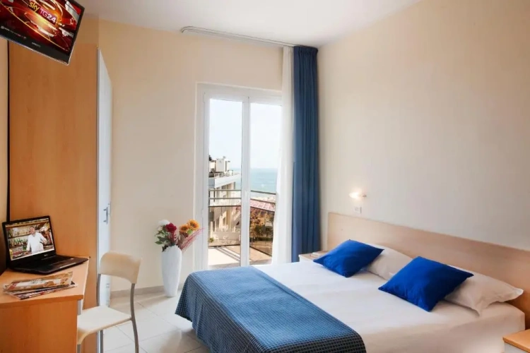 Standard Double room with sea view