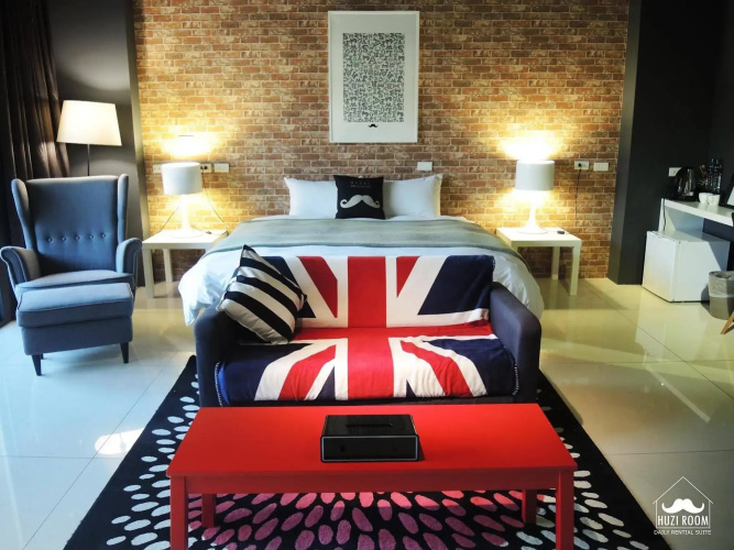Huzi Room
