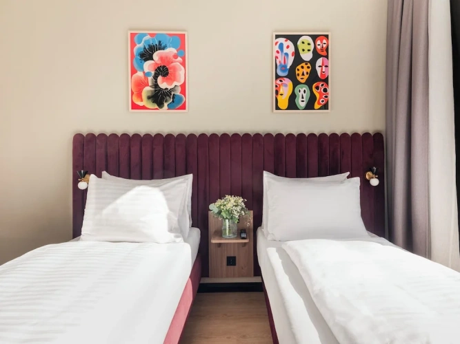 Medium Twin room