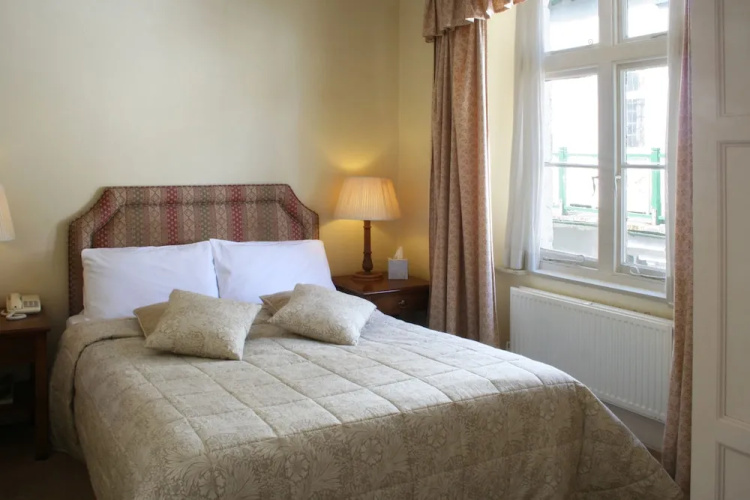 New Inn Hotel