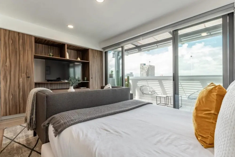 Casai Roma 1BR Chic PH